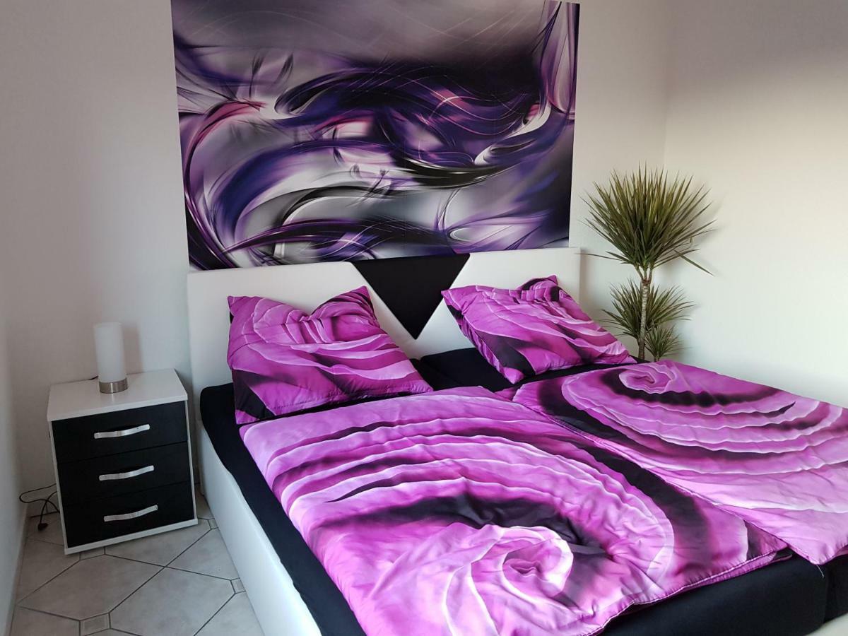 Ferienwohnung Tinas Beauty ネッカーシュタイナハ エクステリア 写真